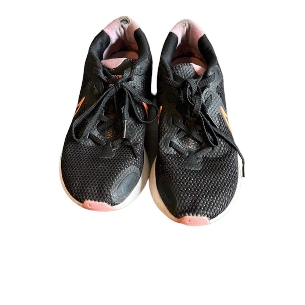 Nike Pink & Black Renew Size 7 Sneakers